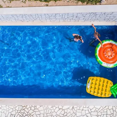 Eco Villa With Pool Podaca Exterior photo