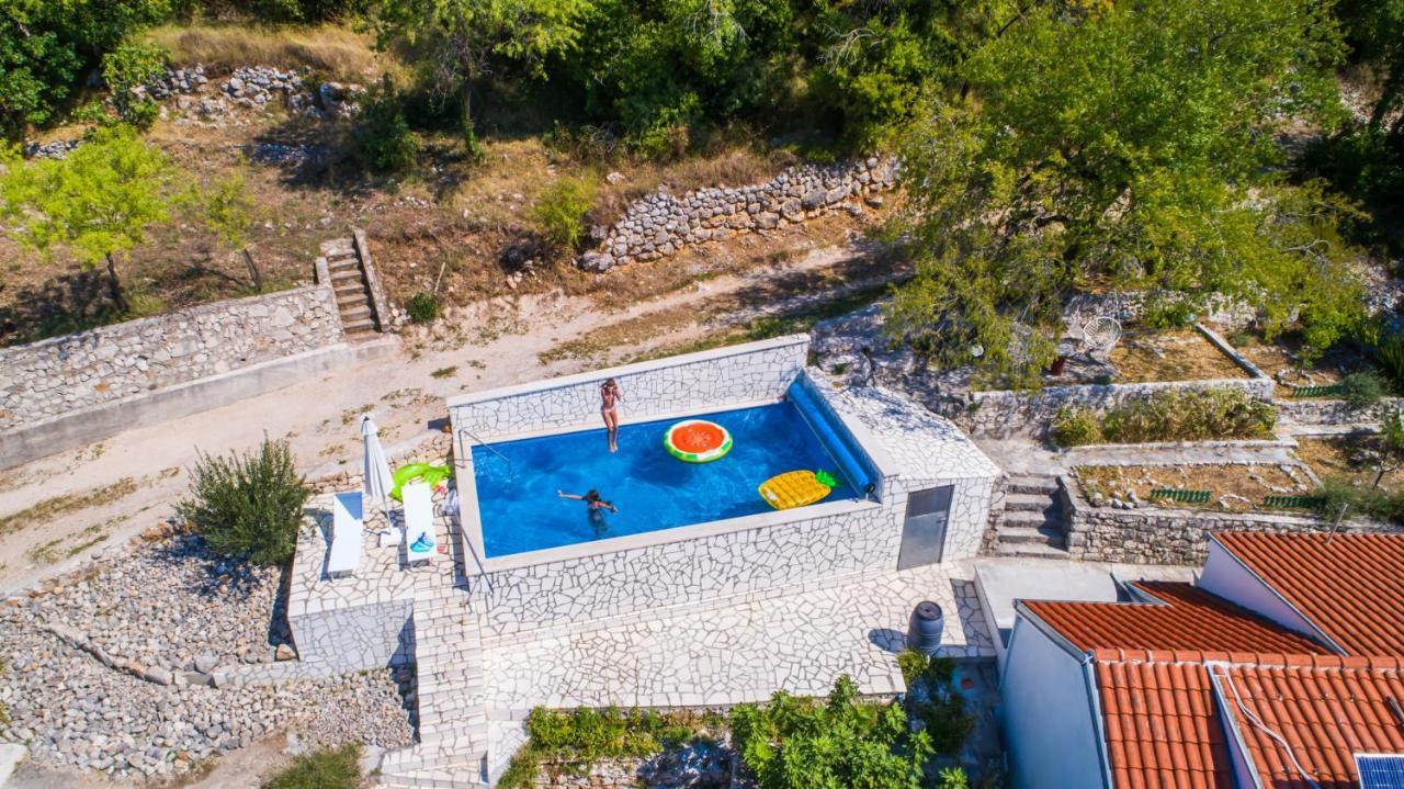 Eco With Pool * Podaca